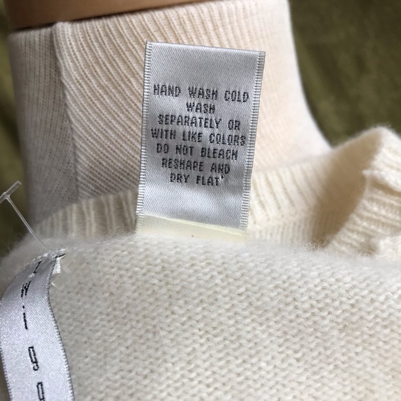 Angora Wool Sweater Ivory (see measurements) - Picture 8 of 8